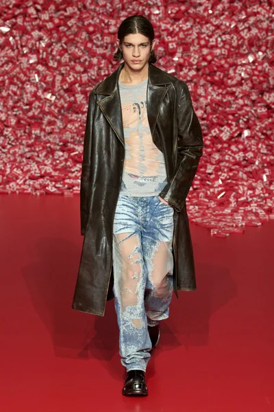 Look 9
